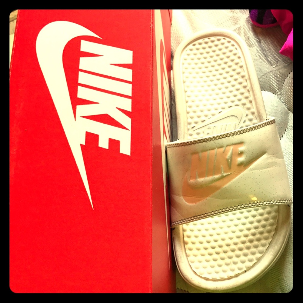 Nike slides